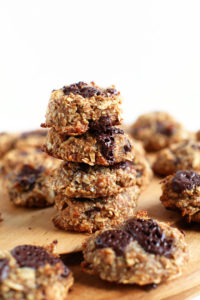 Healthy-Vegan-Cookies-5-ingredients-1-bowl-less-than-30-minutes-required-MINIMALISTBAKER.COM_